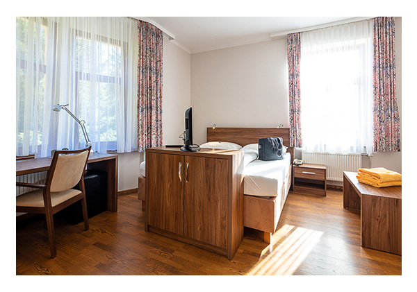 Zimmer_Gesundheitseinrichtung_Bad_Hofgastein.jpg